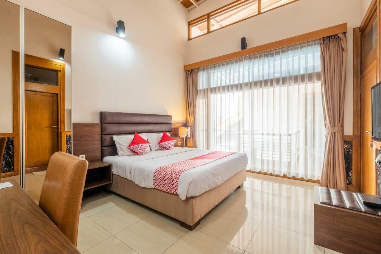 Oyo 1210 Nice Guesthouse Bandung Eksteriør bilde