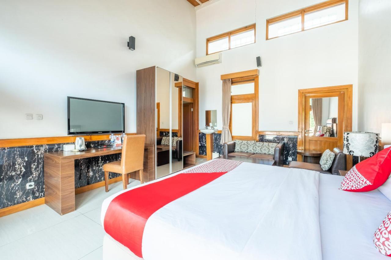 Oyo 1210 Nice Guesthouse Bandung Eksteriør bilde