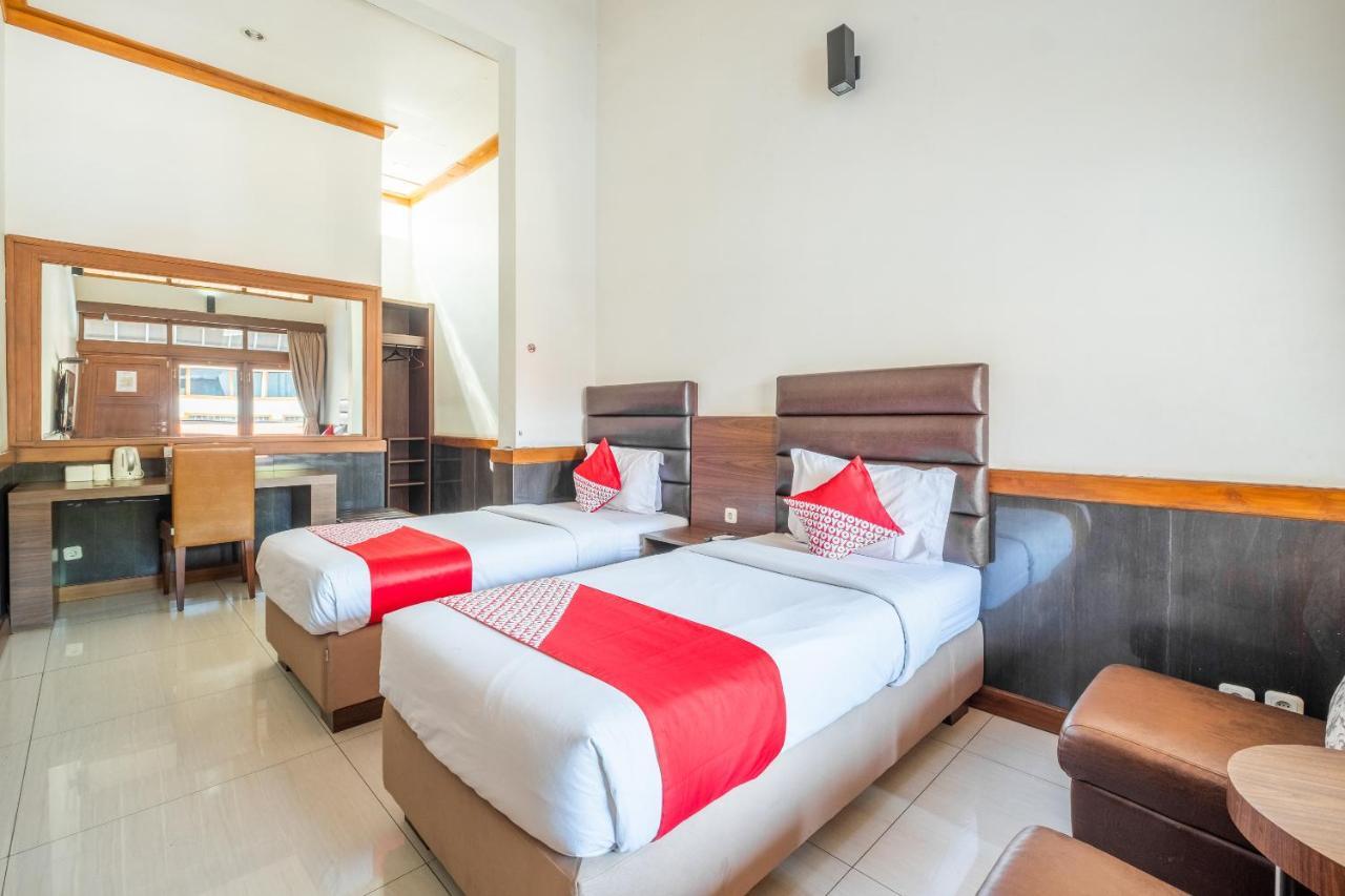 Oyo 1210 Nice Guesthouse Bandung Eksteriør bilde